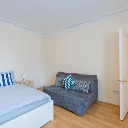 Wonderful Studio In Apartamento Dublín